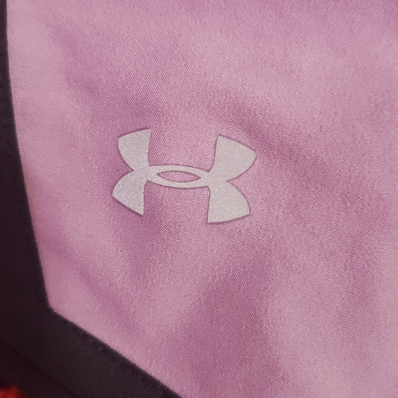 Under Armour running shorts - Picture 2 of 4